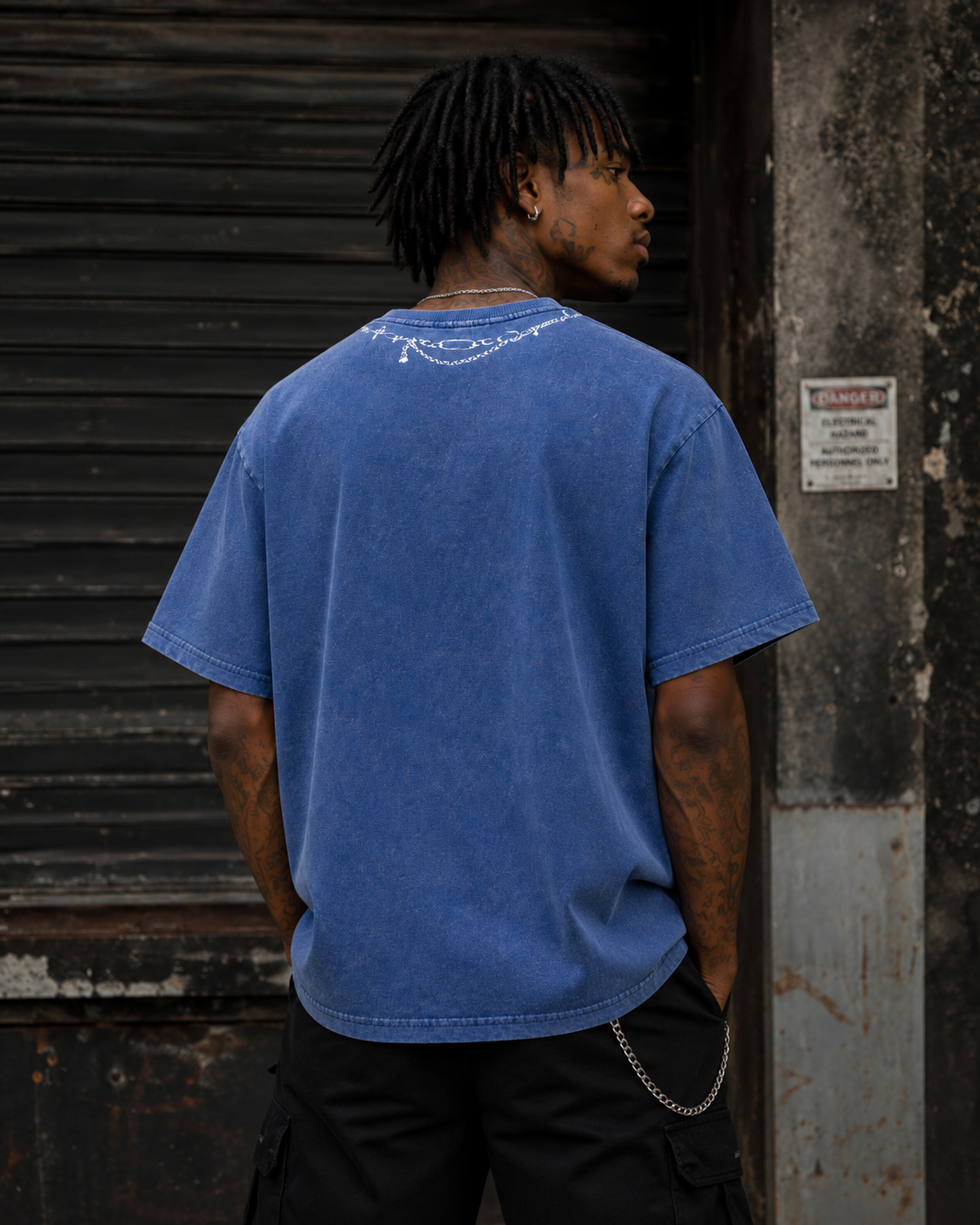 Distressed Graphic Chain Print T-shirt
